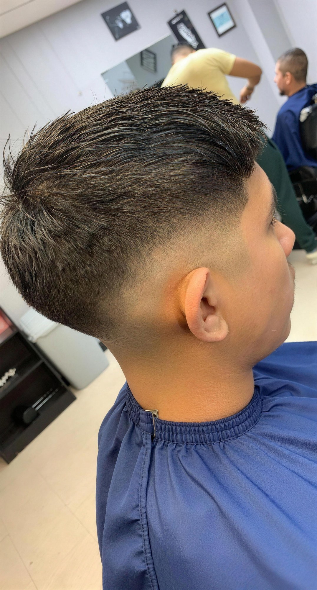 Low fade, textured top